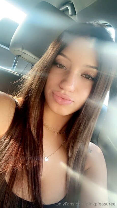 Pinkpleasuree model exclusive pics