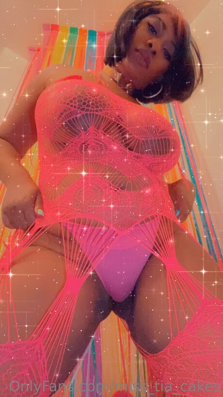 Miss Tia Cakes model pornographic galleries