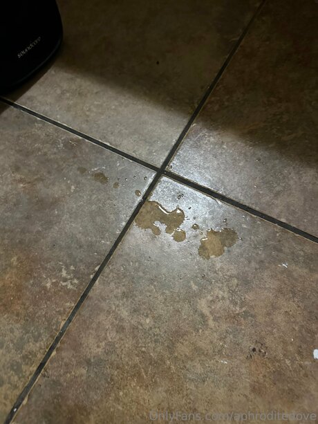 Aphroditedove naked actress pics