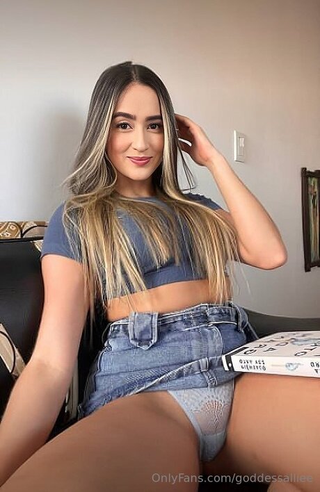 Goddessalliee nudes model photo