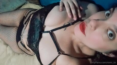 Romi To art star pics