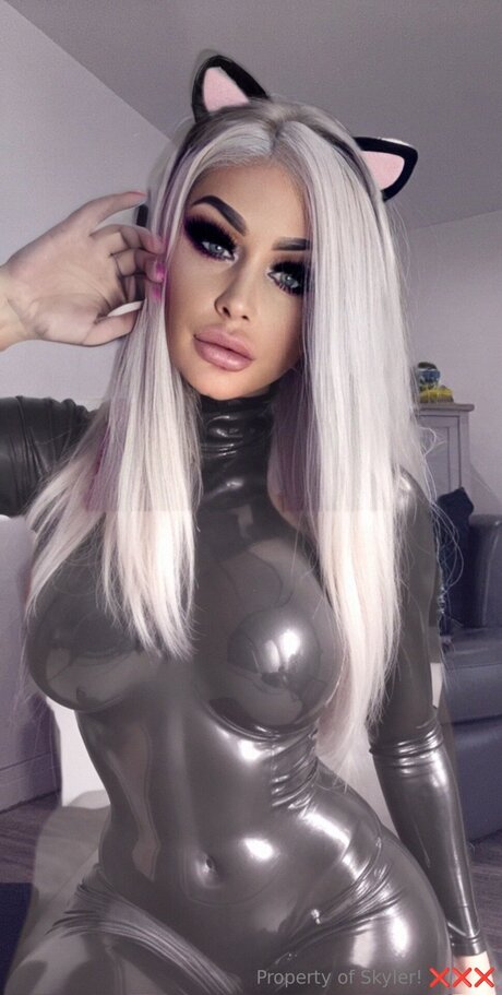 Skyler Lush Mommy model exclusive images