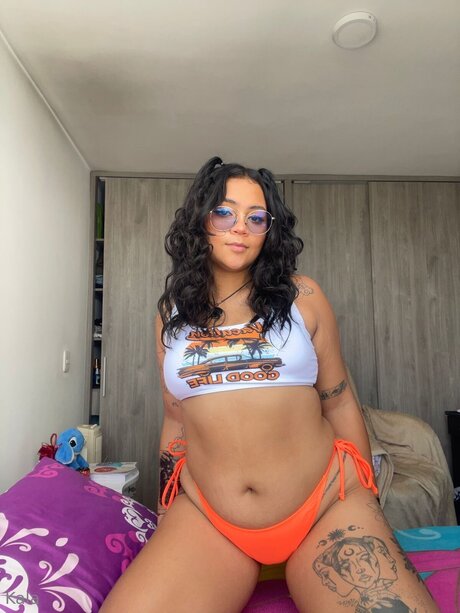 Kalalain exclusive model photo