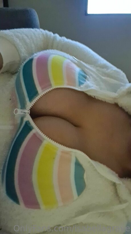 Isabellagrave naked pornstar photos