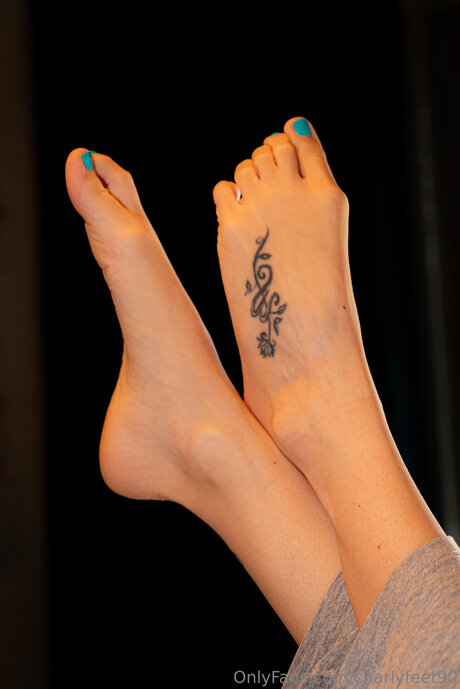 Charlyfeet90 pornstar hd image