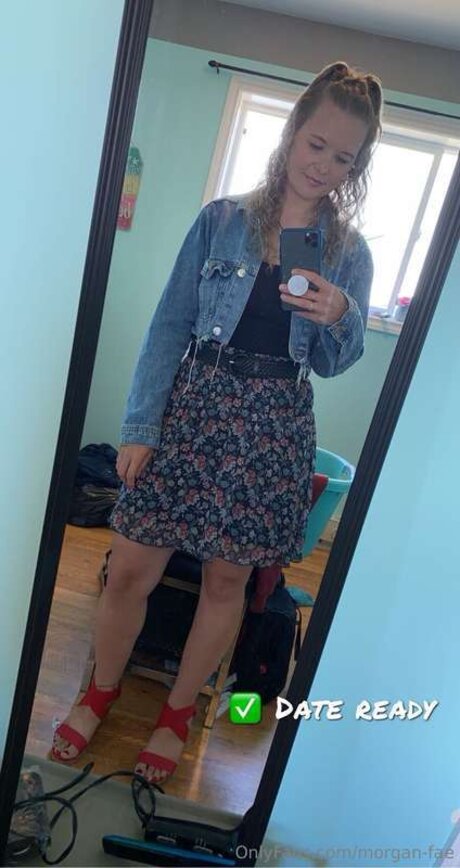 Morgan Fae naked model pics