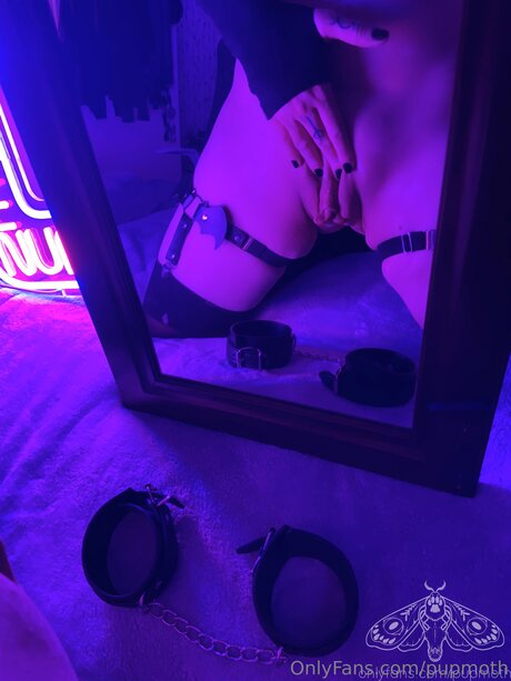 Pupmoth pornstar photo