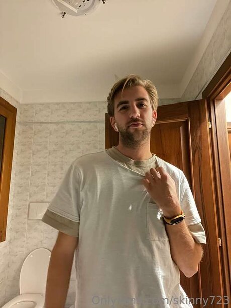 Skinny723 xxx pornstar gallery