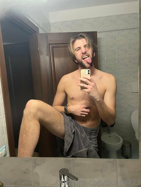 Skinny723 model exclusive images