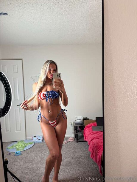 Notskybri star adult archive