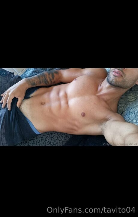 Tavito04 pornstar naked photos