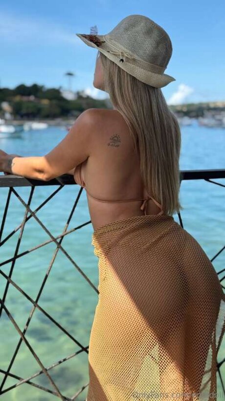 Emadoll star erotic archive