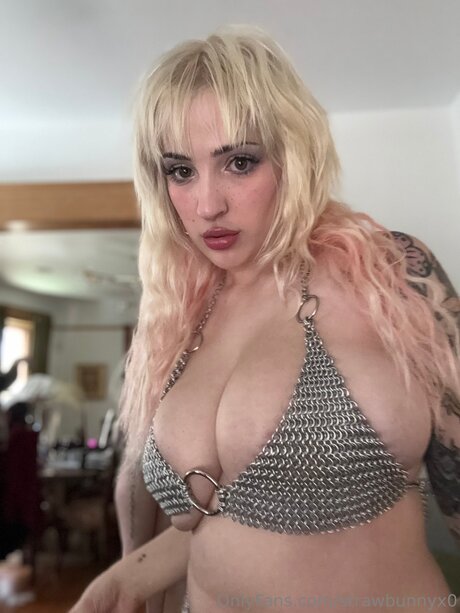 Strawbunnyx0 pretty model gallery