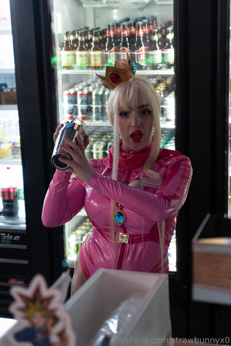 Strawbunnyx0 porn actress photos