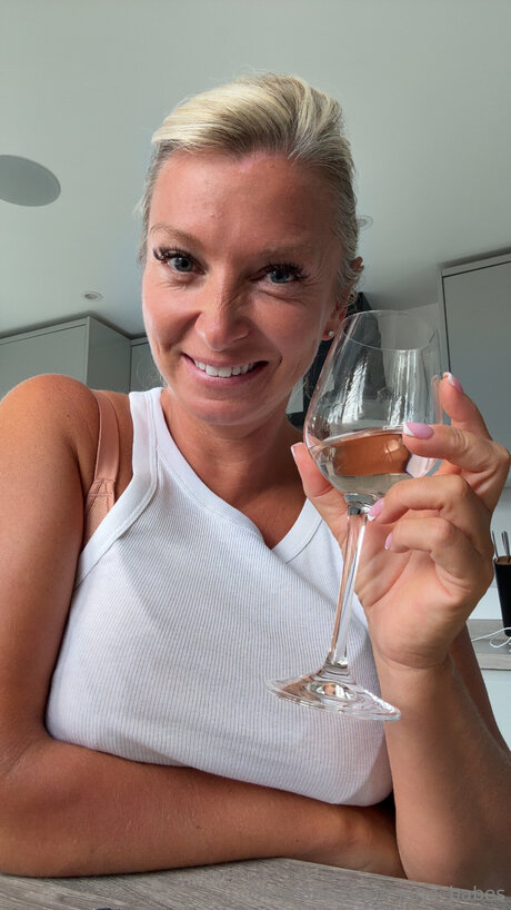 Maria Babes star top pics