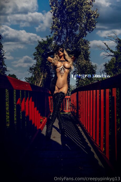 Creepypinkyg13 hd pornstar picture