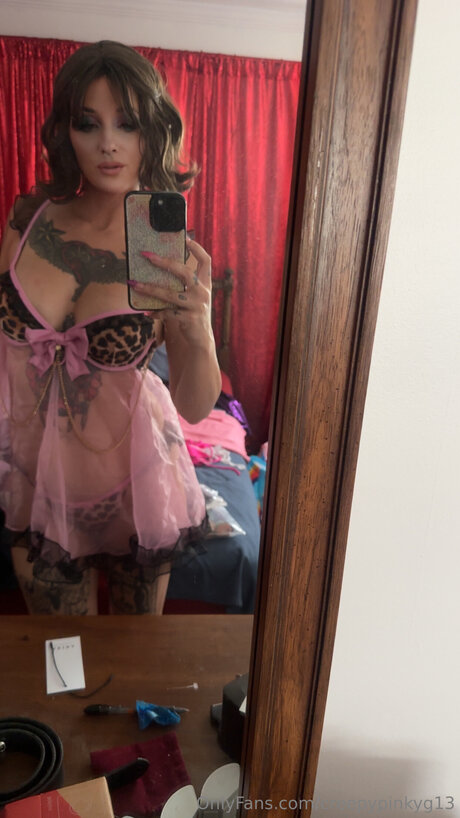 Creepypinkyg13 model pornographic gallery