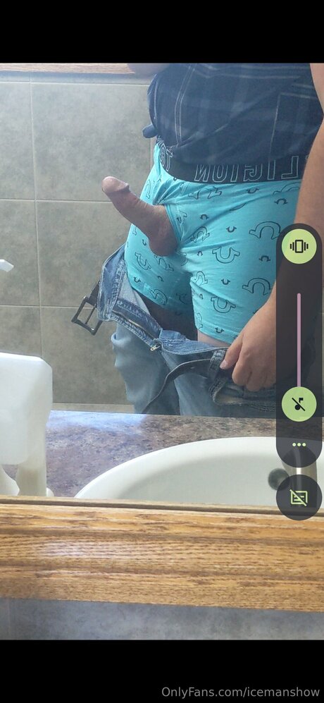 Icemanshow pornstar exclusive photos