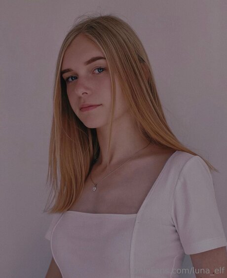 Arya Lune high quality pornstar pics