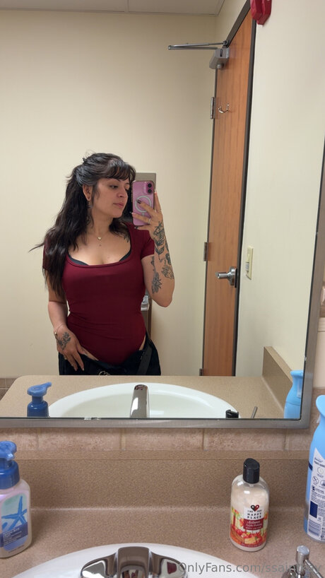 Ssaintkay model hot photo