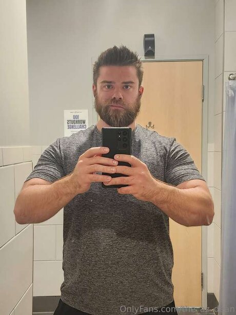 The Az Dean model nice pic