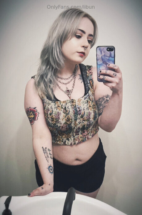 Lilithmournstar erotic star photo