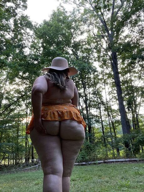 Squishysophiee nudes pornstar image