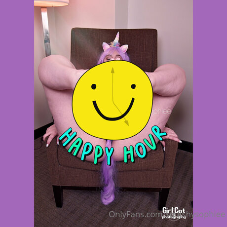 Squishysophiee model naked pic