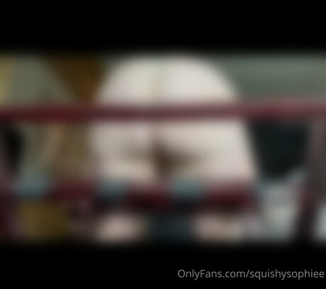 Squishysophiee model porn picture