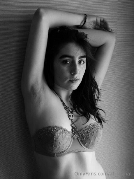 Flor Apassion beautiful actress picture