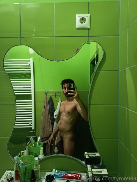 Tyron989 star art gallery