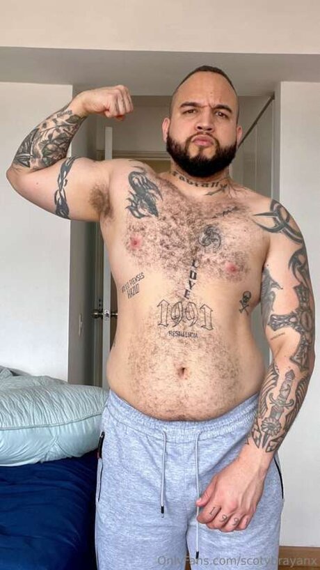 Scotybrayanx pornstar free pic