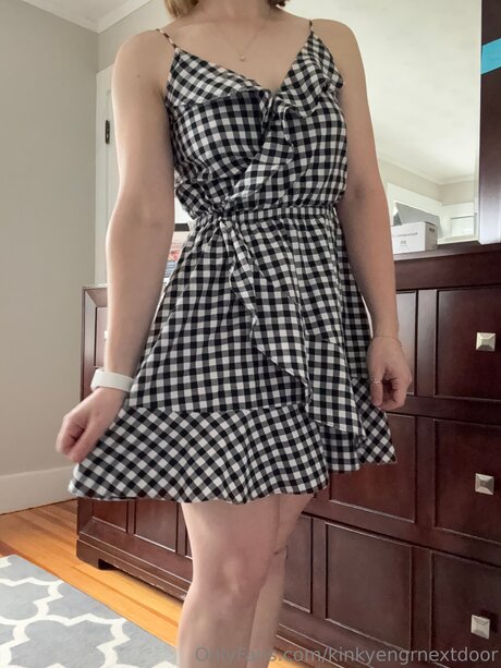 Kinkyengrnextdoor nudes star photo