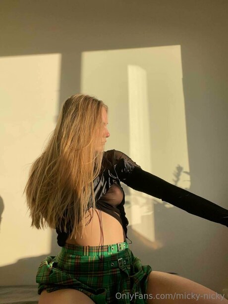 Nicole Foley naked star gallery