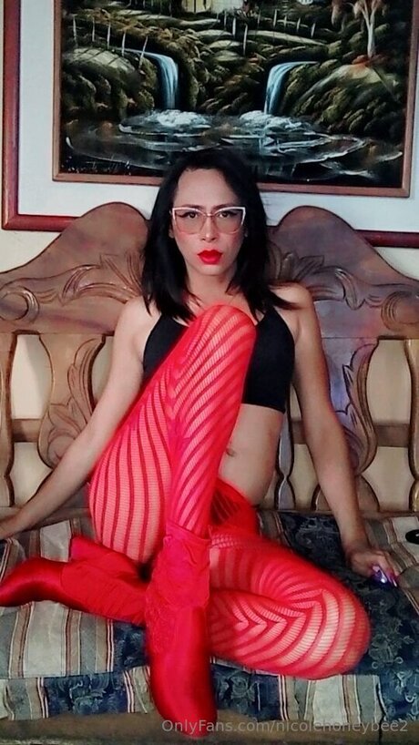 Nicolehoneybee2 art actress pictures