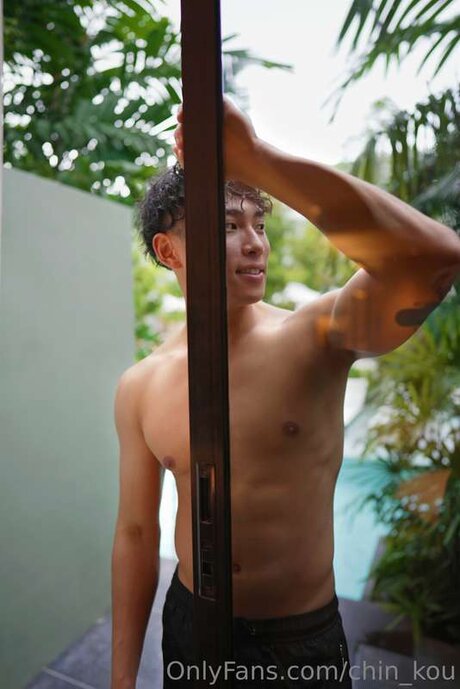 Chin Kou star sexy img