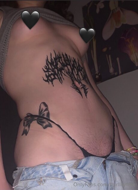 Tgirllilyfree nude model gallery