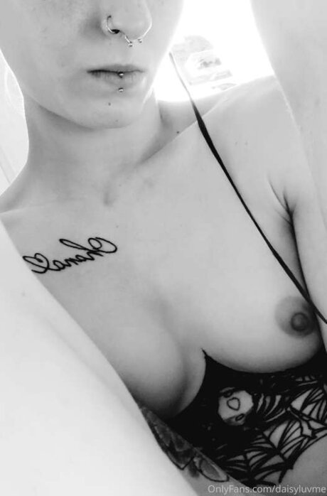 Daisyluvme porn actress pic