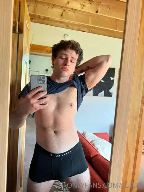 Lu Cas exclusive pornstar photo