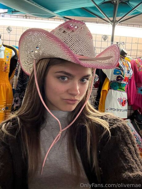 Olivemae xxx pornstar pics