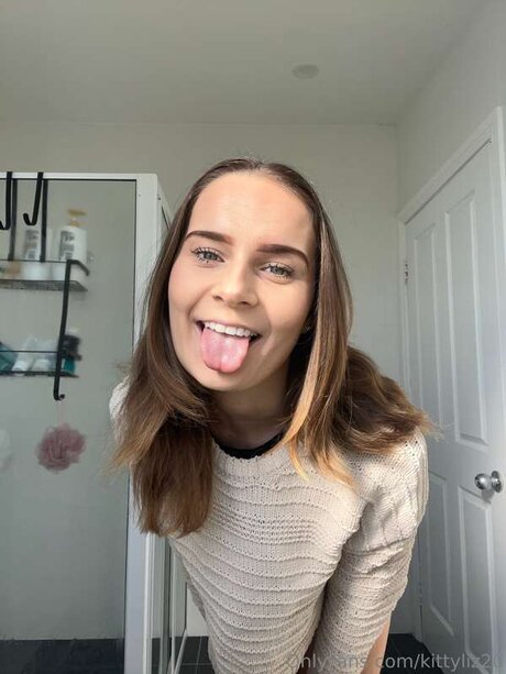 Kittyliz20 star beautiful archive