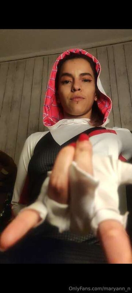 Maryann N art actress photos