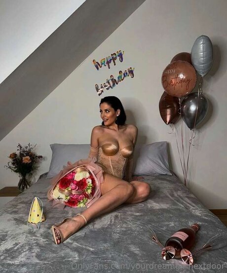 Yourdreamgirlnextdoor exclusive pornstar image