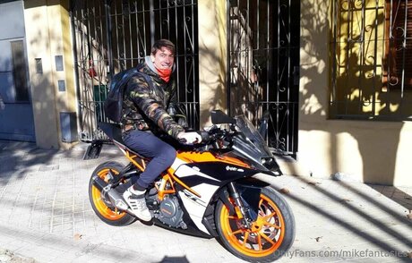 Mikefantasies model porn photos