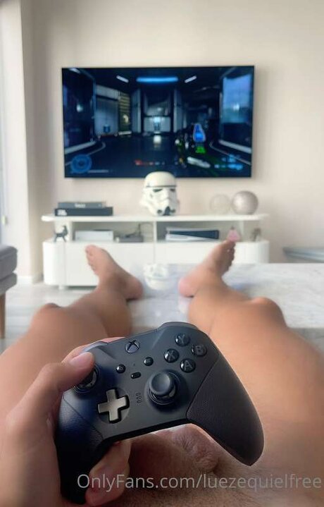 Luezequielfree pornstar top pic