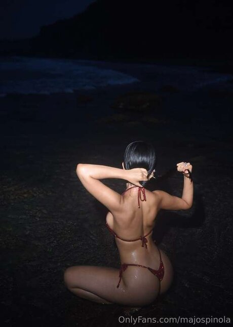 Majospinola naked model picture