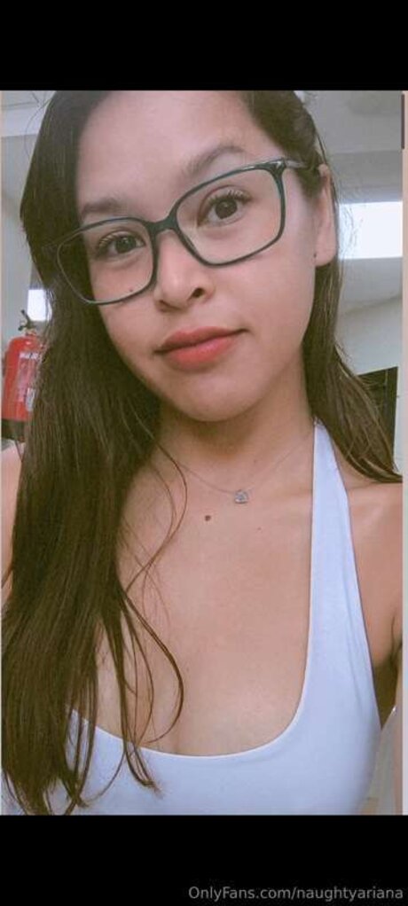 Naughtyariana erotic star image