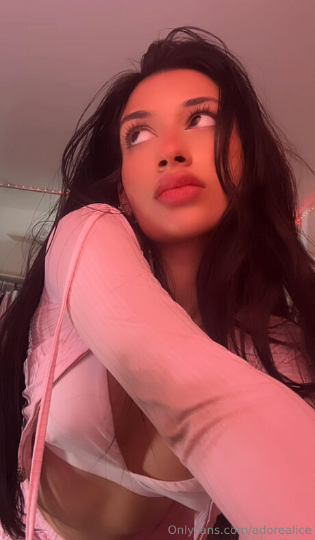 Adorealice nude pornstar pics