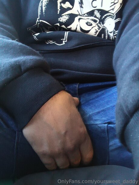 Yoursweet Daddy star pretty pics