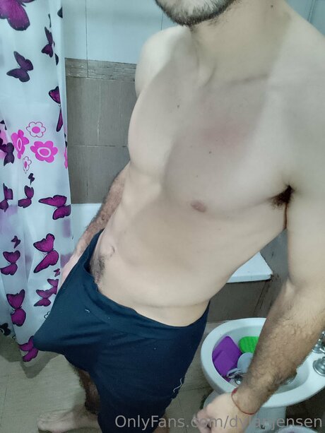 Dylanjensen model nice img